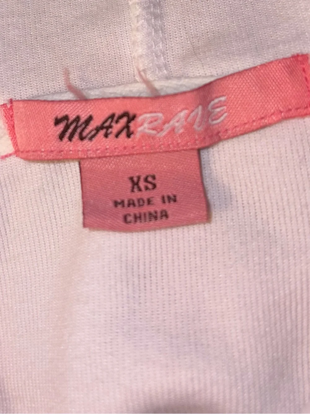 Max Rave y2k white
